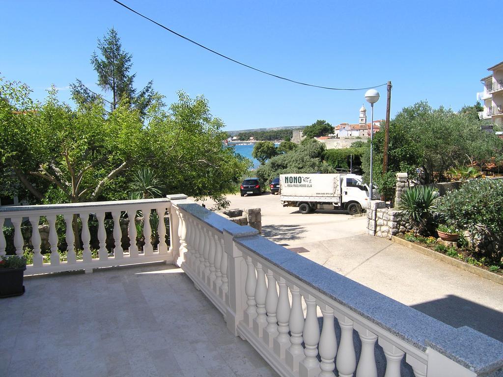 Apartment Julija Krk Town Esterno foto