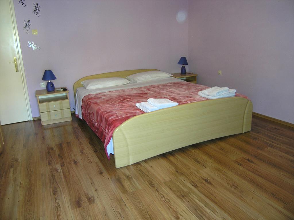 Apartment Julija Krk Town Esterno foto